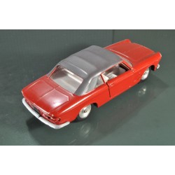 Solido "Serie 100" 133 1:43 Fiat 2300S Cabriolet Ghia - rouge