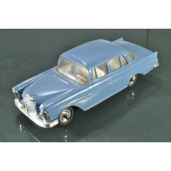 Dinky Toys  GB 186...