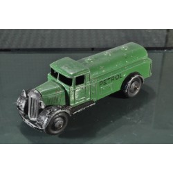 Dinky Toys GB 25D Petrol...