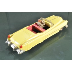 Dinky Toys GB 131 Cadillac Eldorado Convertible - jaune