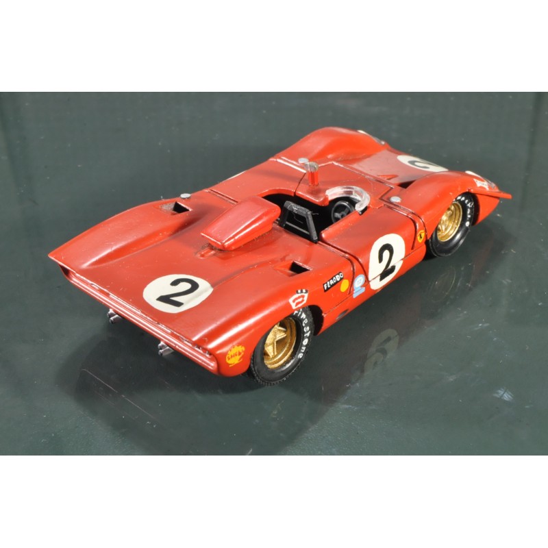 DINKY TOYS : Ensemble de 2 voitures miniatures comprenant : Ferrari 312 P rouge, réf
