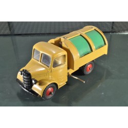 Dinky Toys GB 252 Bedford Refuse Wagon - with windows